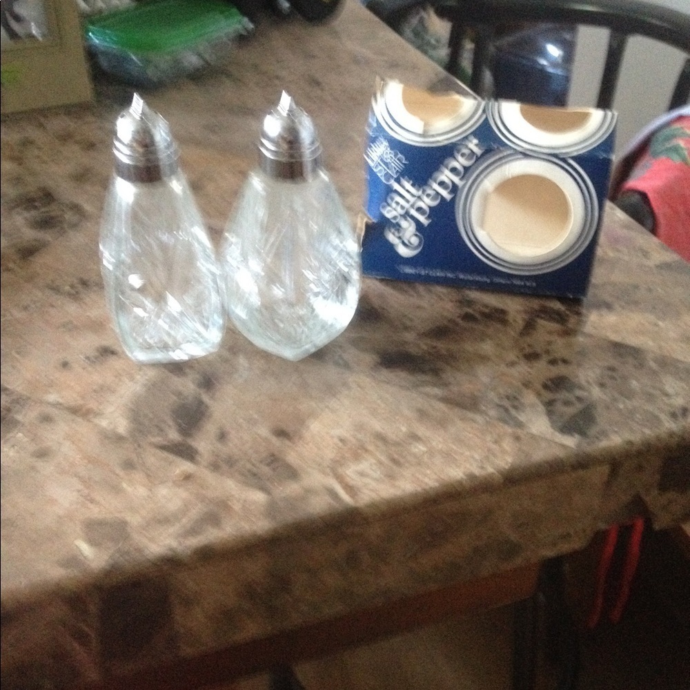 Vintage Glass Salt and Pepper Shakers. NEW